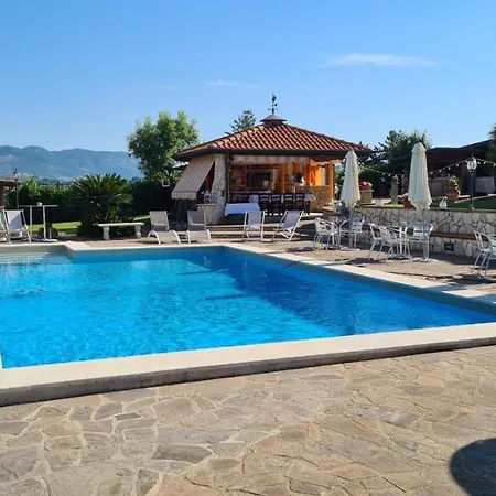 Ferro Di Cavallo 4* Tivoli